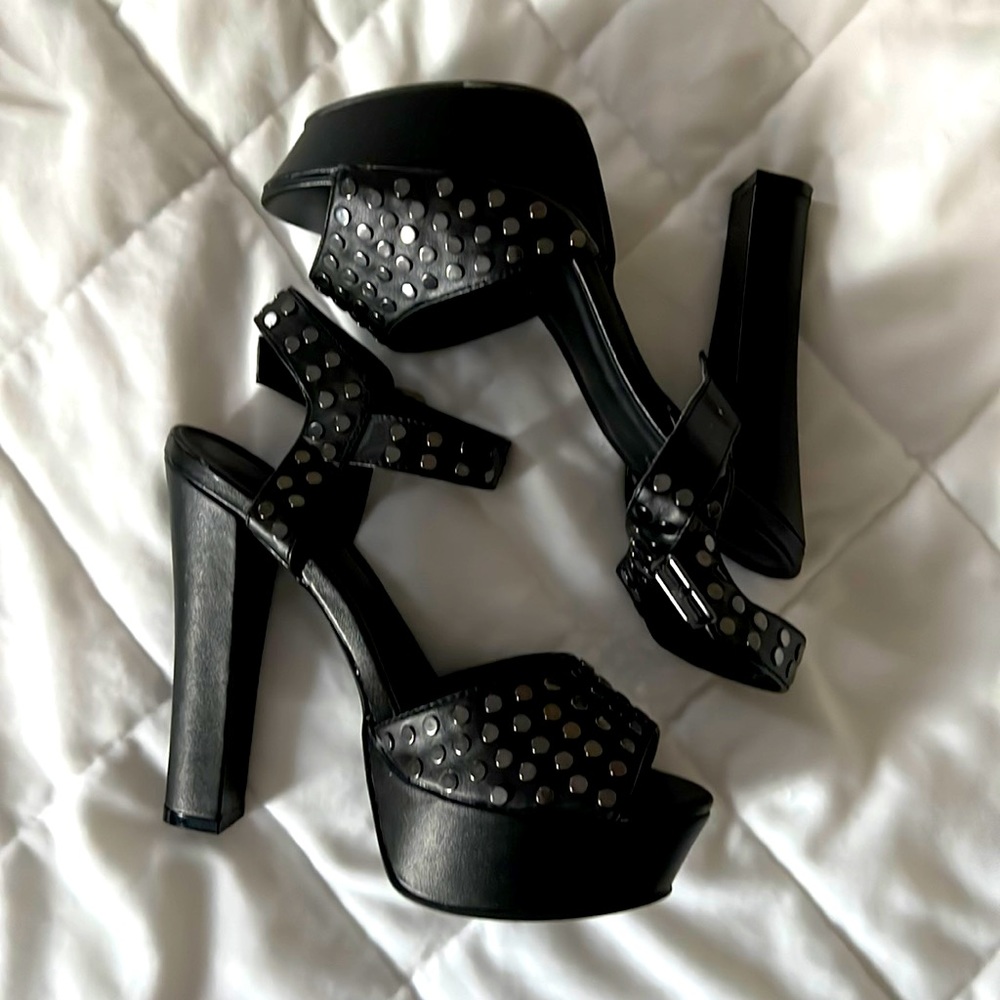 Charlotte Russe high heels size 8